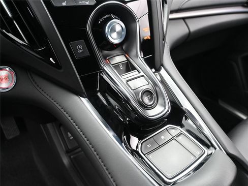 Used 2021 Acura RDX SH-AWD image 5