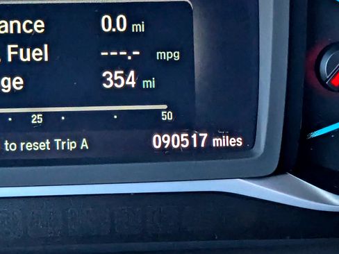 Used 2019 Honda Pilot Touring image 19