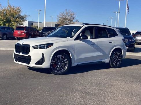 Used 2026 BMW X1 xDrive28i w/ Technology Package image 2