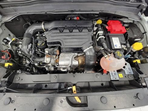 Used 2023 Jeep Renegade Latitude AWD/4WD image 40