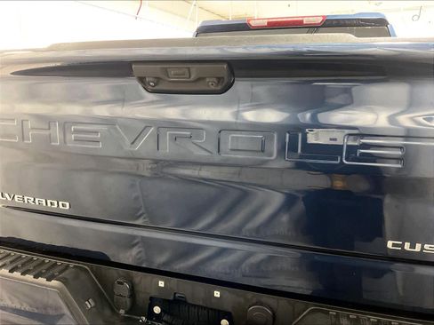 Used 2022 Chevrolet Silverado 1500 Custom image 28