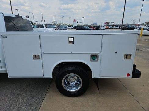 Used 2024 RAM 3500 SLT w/ Quick Order Package 2YG SLT AWD/4WD image 19