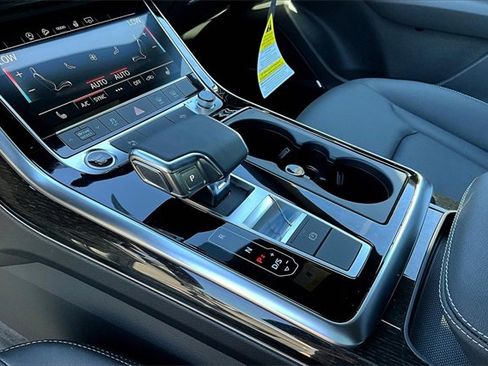 New 2026 Audi Q8 Premium image 8