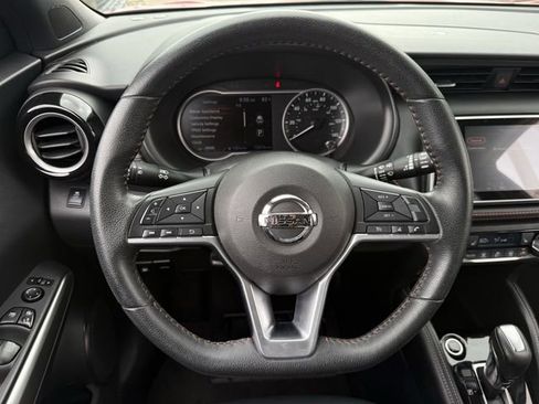 Used 2019 Nissan Kicks SR w/ SR Premium Package FWD image 13