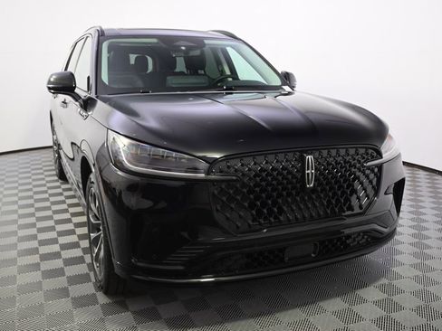 New 2026 Lincoln Aviator AWD w/ Jet Appearance Package image 9
