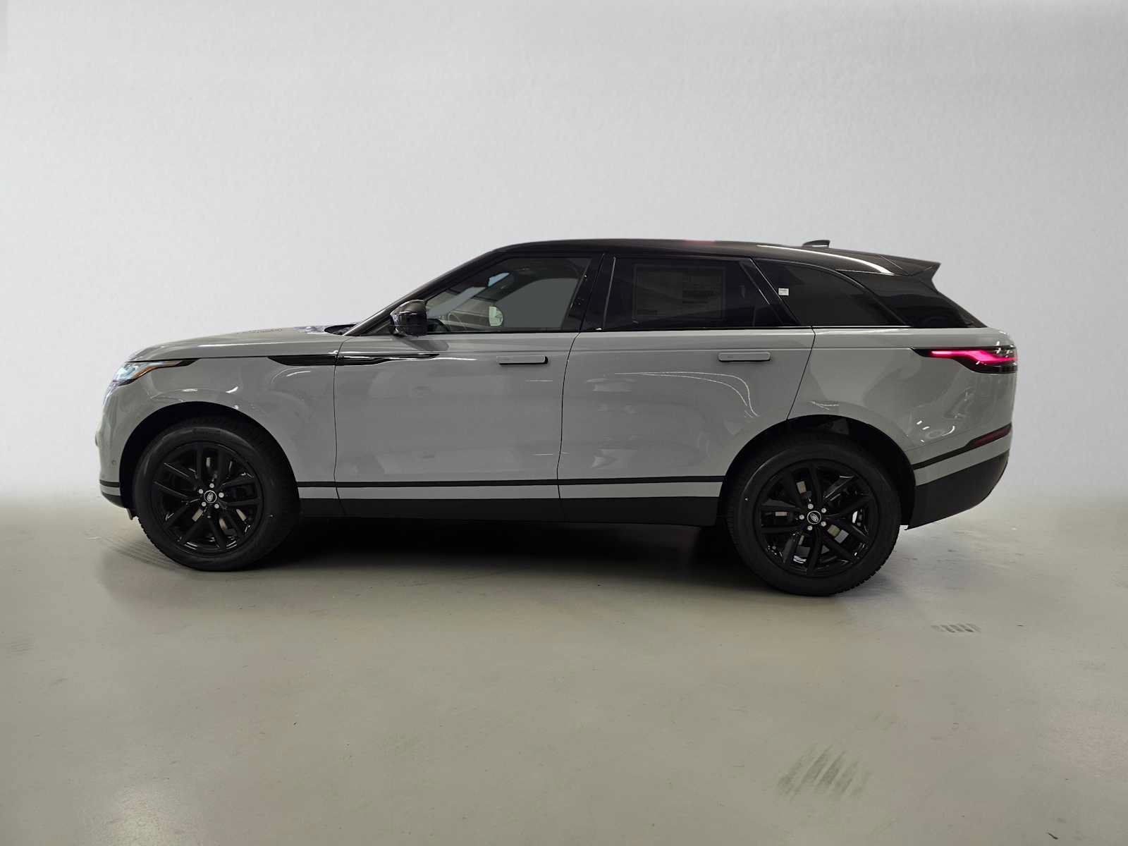 New 2026 Land Rover Range Rover Velar S AWD/4WD image 2