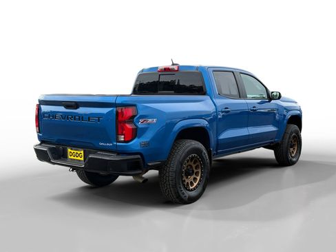 Used 2023 Chevrolet Colorado Z71 w/ Z71 Convenience Package 2 image 5