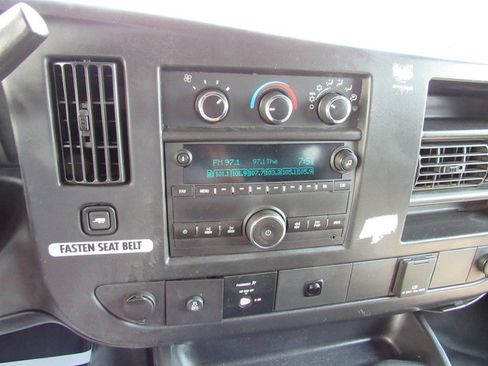 Used 2016 Chevrolet Express 2500 RWD image 36