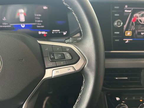 Used 2024 Volkswagen Taos SE image 26