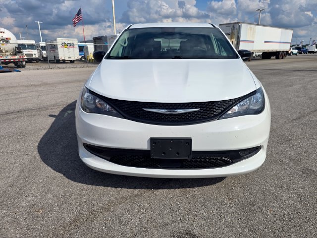 Used 2024 Chrysler Voyager LX FWD image 9