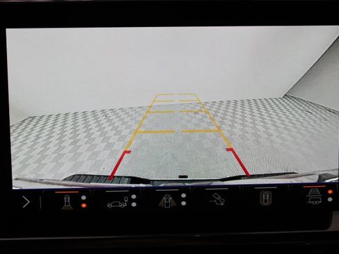 Used 2024 GMC Sierra 2500 SLT w/ SLT Convenience Package image 33