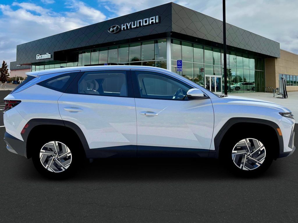 New 2026 Hyundai Tucson Blue SE AWD/4WD image 9