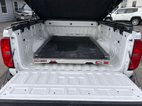 Used 2017 Chevrolet Colorado W/T w/ WT Convenience Package AWD/4WD image 23