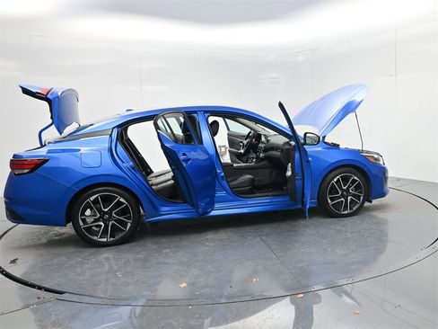 Used 2024 Nissan Sentra SR w/ SR Premium Package image 53