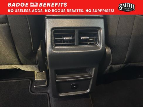 Certified 2023 Ford Edge SE w/ Black Appearance Package image 19