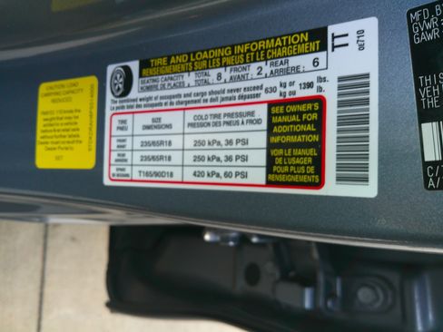 Used 2023 Toyota Highlander XLE image 52