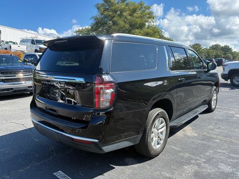 Used 2023 Chevrolet Suburban LT RWD image 5