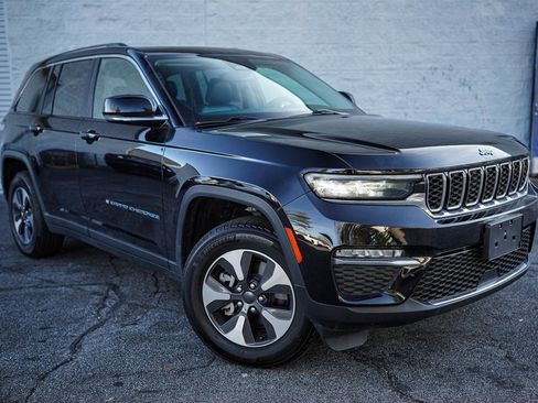 Used 2023 Jeep Grand Cherokee 4WD 4xe image 7