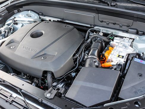 New 2026 Volvo XC60 T8 Ultra w/ Protection Package Premier image 12