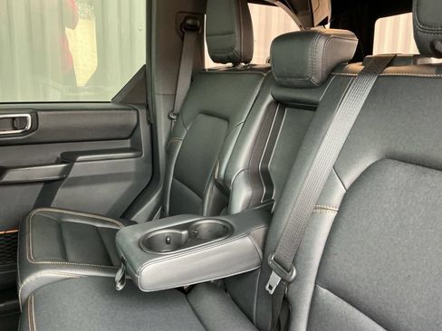 Used 2024 Ford Bronco Badlands AWD/4WD image 18