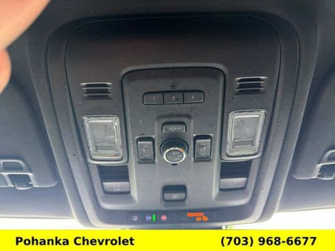 Used 2023 Chevrolet Suburban Z71 w/ Luxury Package AWD/4WD image 18