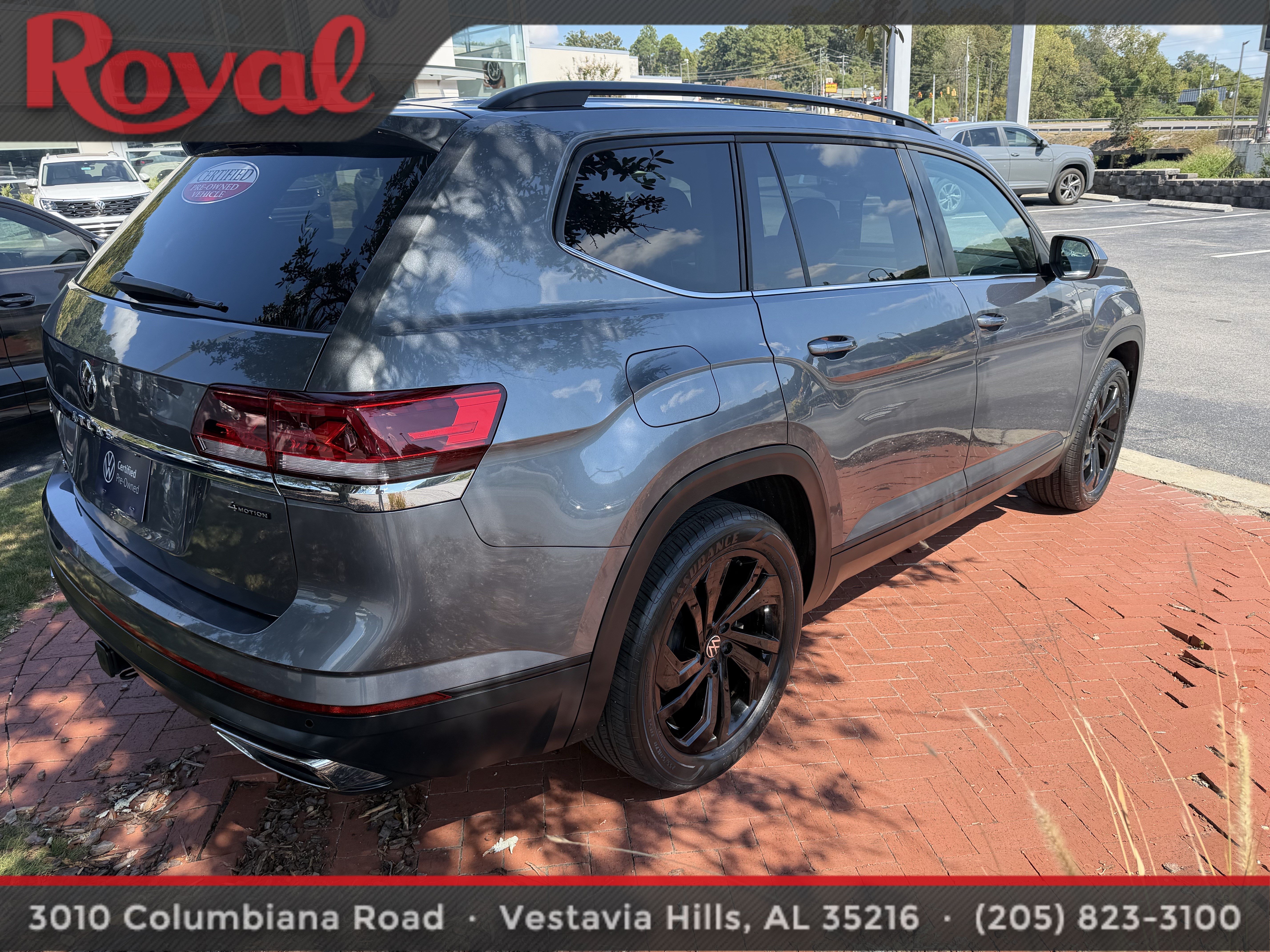 Certified 2023 Volkswagen Atlas SE w/ Black Wheel Package AWD/4WD image 4