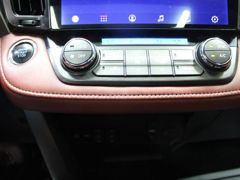 Used 2015 Toyota RAV4 Limited w/ Technology Package image 15