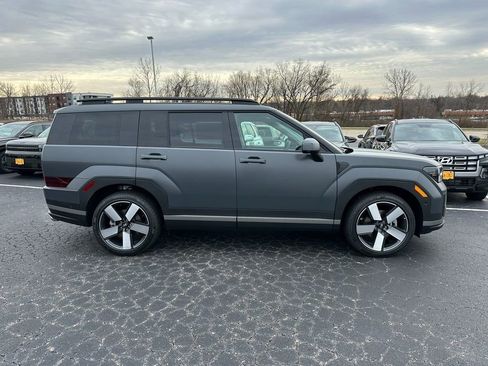 Certified 2025 Hyundai Santa Fe Limited image 2