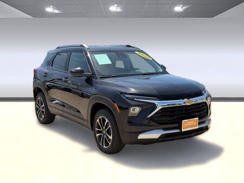 Used 2026 Chevrolet TrailBlazer LT AWD/4WD image 7