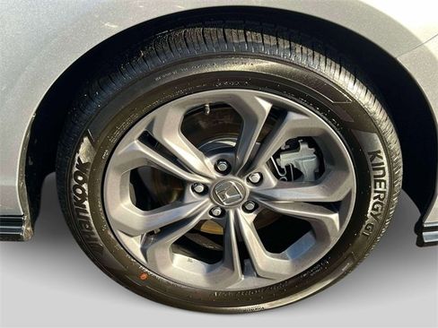 Used 2025 Honda Accord EX-L image 7