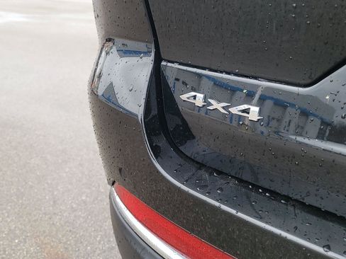 Used 2023 Jeep Grand Cherokee Laredo w/ Luxury Tech Group I image 5