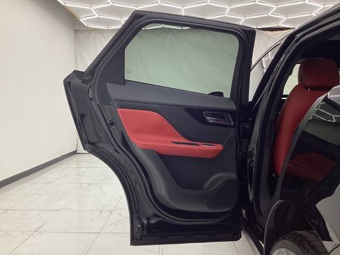 Used 2018 Jaguar F-PACE S image 23
