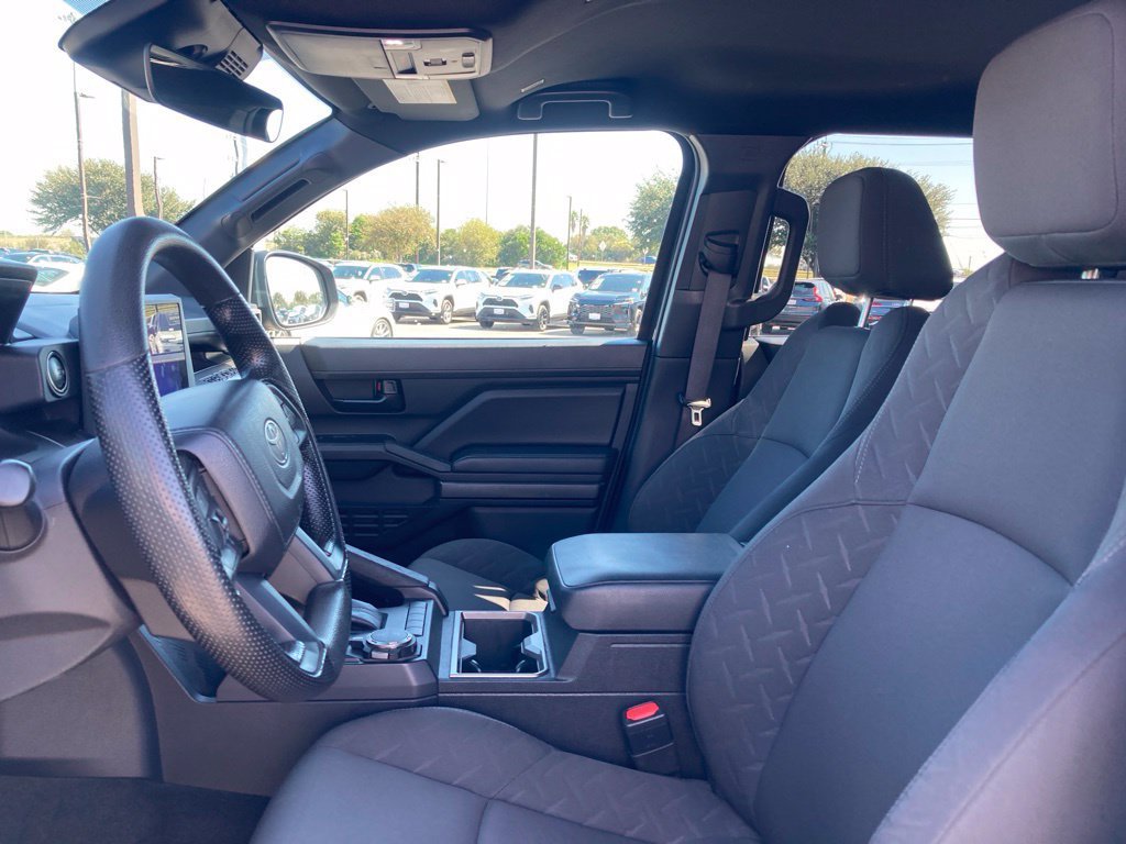 Used 2024 Toyota Tacoma SR5 AWD/4WD image 10