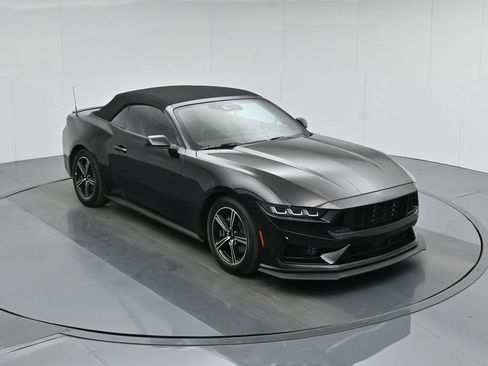Used 2025 Ford Mustang Premium image 41