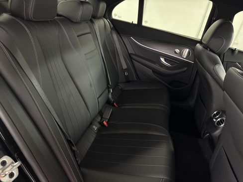Used 2023 Mercedes-Benz E 350 4MATIC Sedan image 30