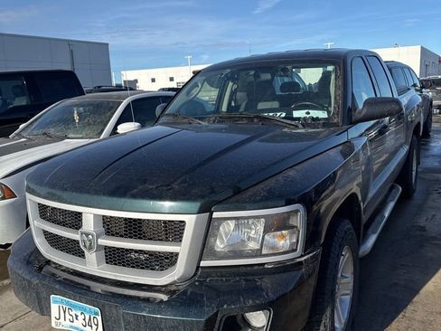 Used 2011 Dodge Dakota Big Horn image 4