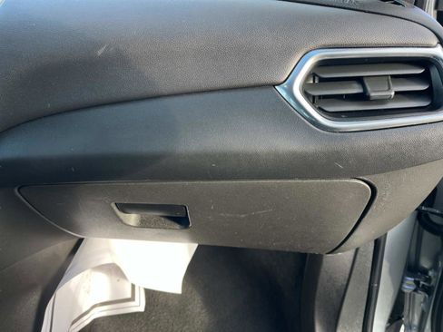 Used 2023 Chevrolet Equinox LT image 25