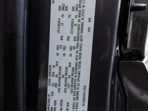 Used 2025 Mercedes-Benz Sprinter 2500 image 34