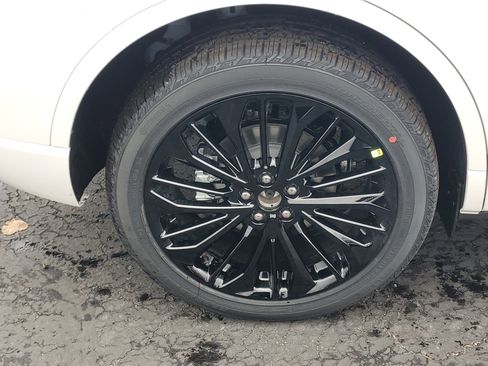 New 2026 Lincoln Corsair Premiere image 5