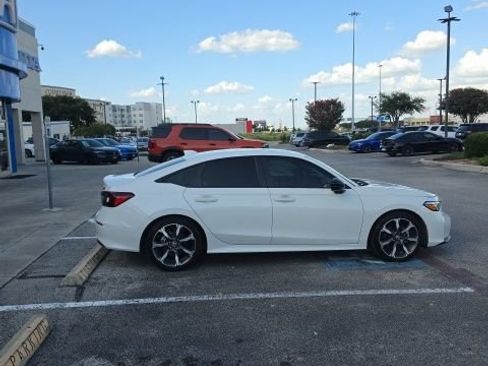 Used 2025 Honda Civic Sport Touring image 2