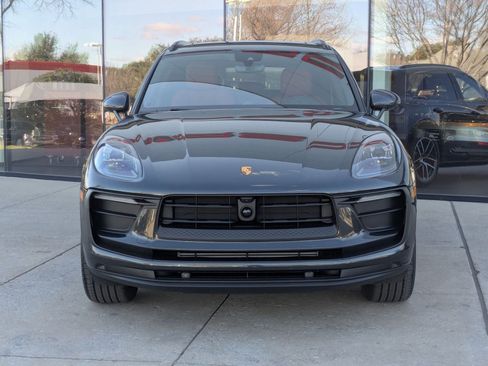 New 2026 Porsche Macan image 6