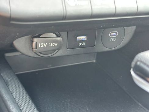 Used 2024 Hyundai Elantra SEL FWD image 28