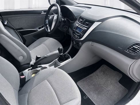Used 2012 Hyundai Accent GS FWD image 9