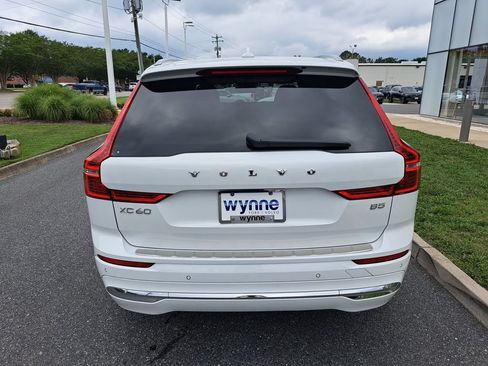 Used 2023 Volvo XC60 B5 Ultimate w/ Protection Package Premier FWD image 6