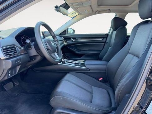 Used 2019 Honda Accord EX image 7