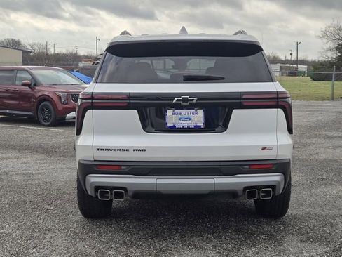 Used 2024 Chevrolet Traverse Z71 w/ Enhanced Driving Package image 6