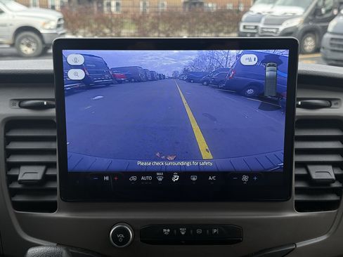 Used 2022 Ford Transit 350 XLT image 27