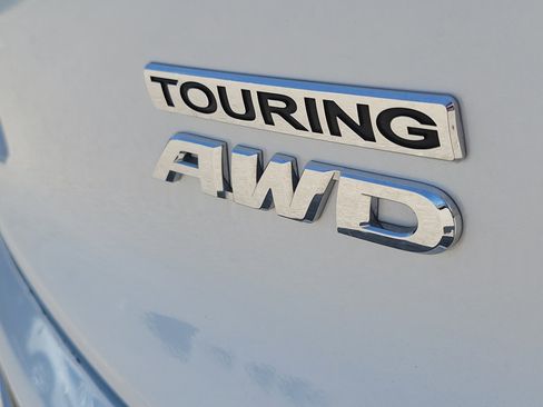 Used 2021 Honda Pilot Touring image 12