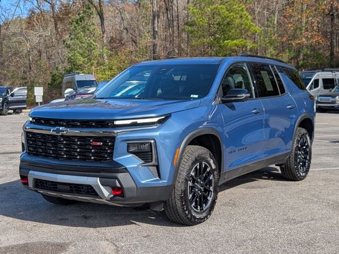 Used 2025 Chevrolet Traverse Z71 w/ Driver Confidence Package image 5