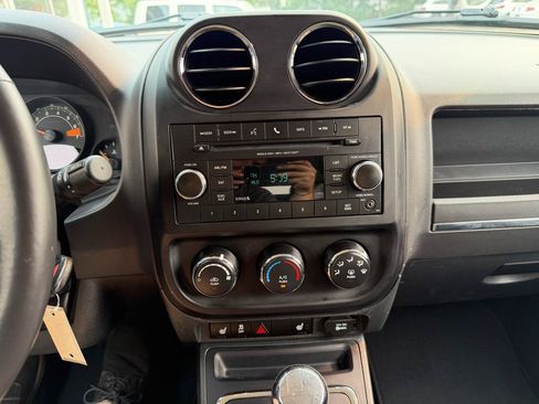 Used 2015 Jeep Patriot High Altitude AWD/4WD image 28